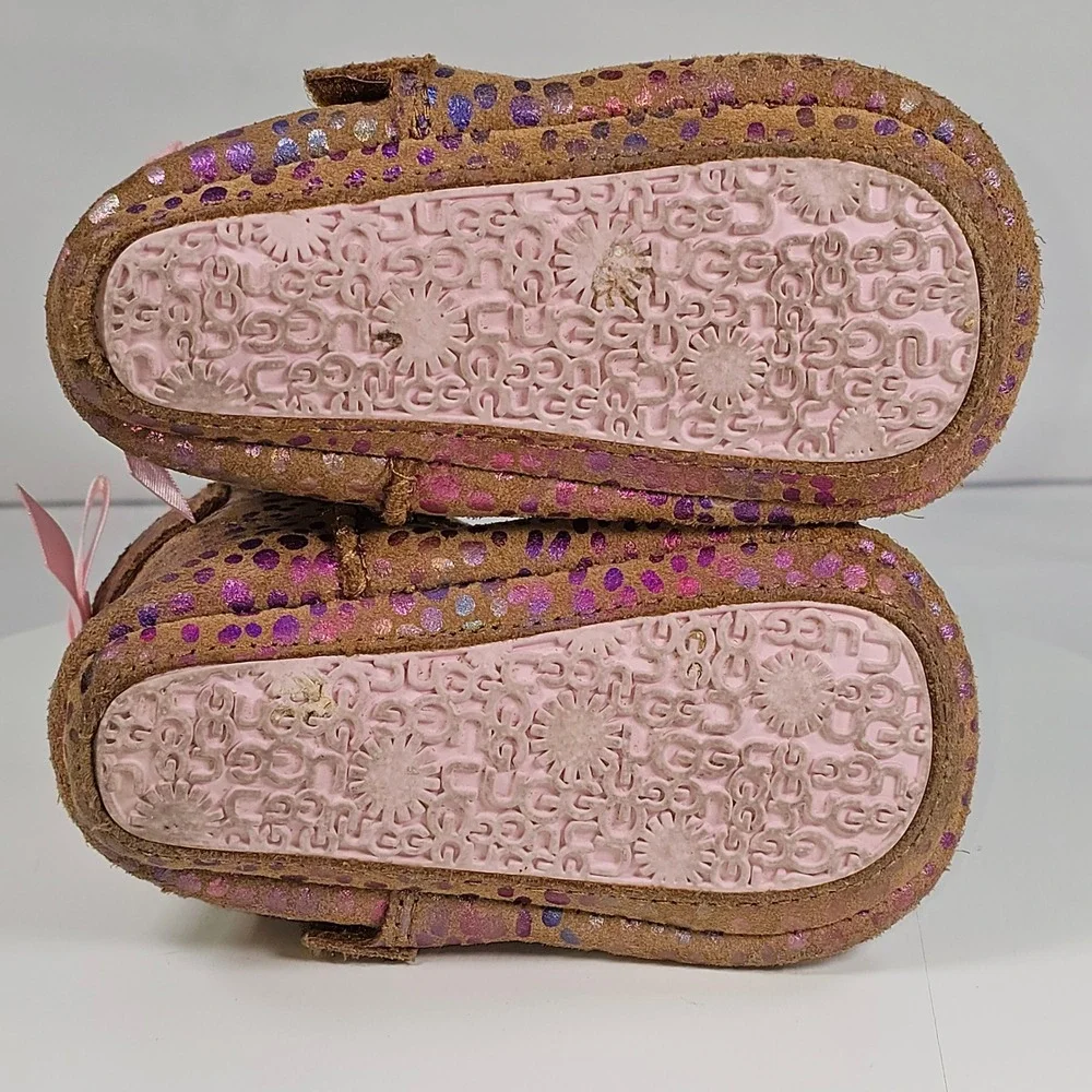 UGG Jesse Bow II Metallic Dots Chestnut Suede Infant‎ Boots 1121046I Size 4/5